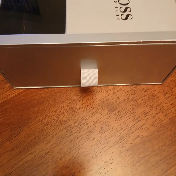 Hugo Boss Gift Box - Picture 2 of 5